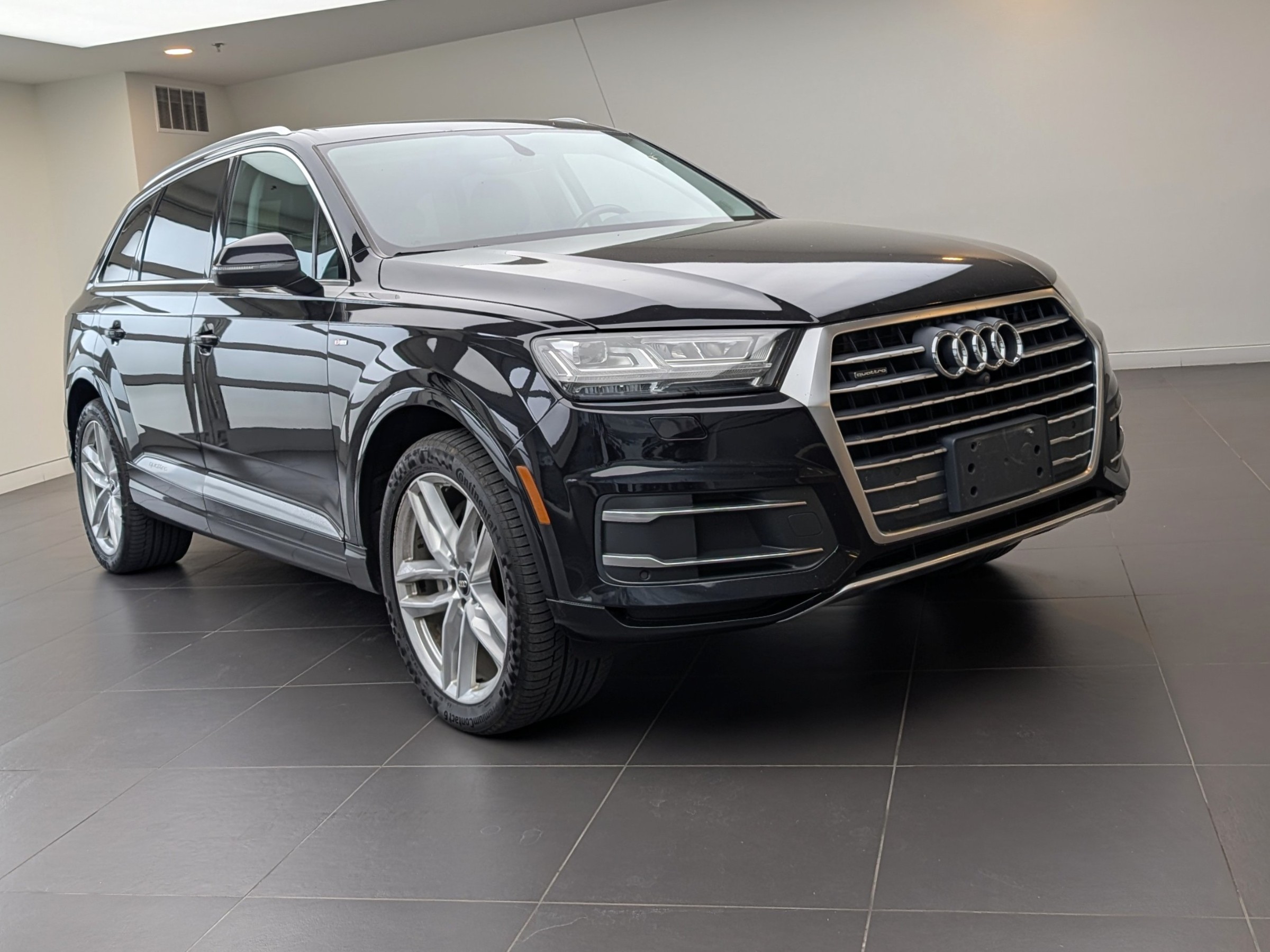 Black 2017 Audi Q7 SUV / Crossover 8-Speed Automatic
