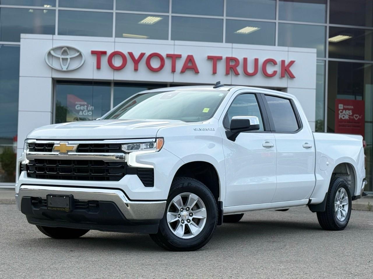 White 2025 Chevrolet Silverado 1500 Pickup Truck Four-Wheel Drive 8-Speed Automatic