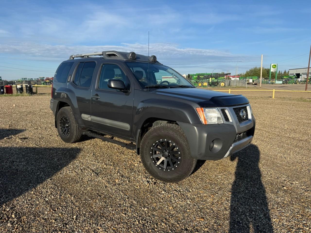 Gray 2015 Nissan Xterra SUV / Crossover 5-Speed Automatic