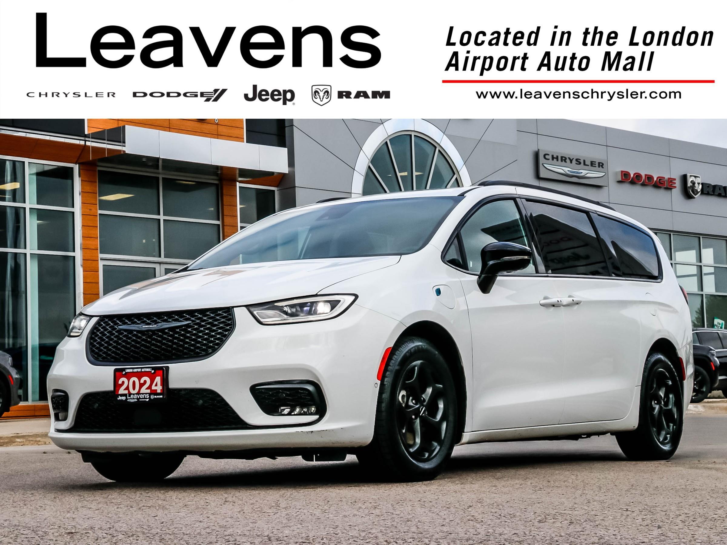 2024 Chrysler Pacifica Hybrid Select FWD