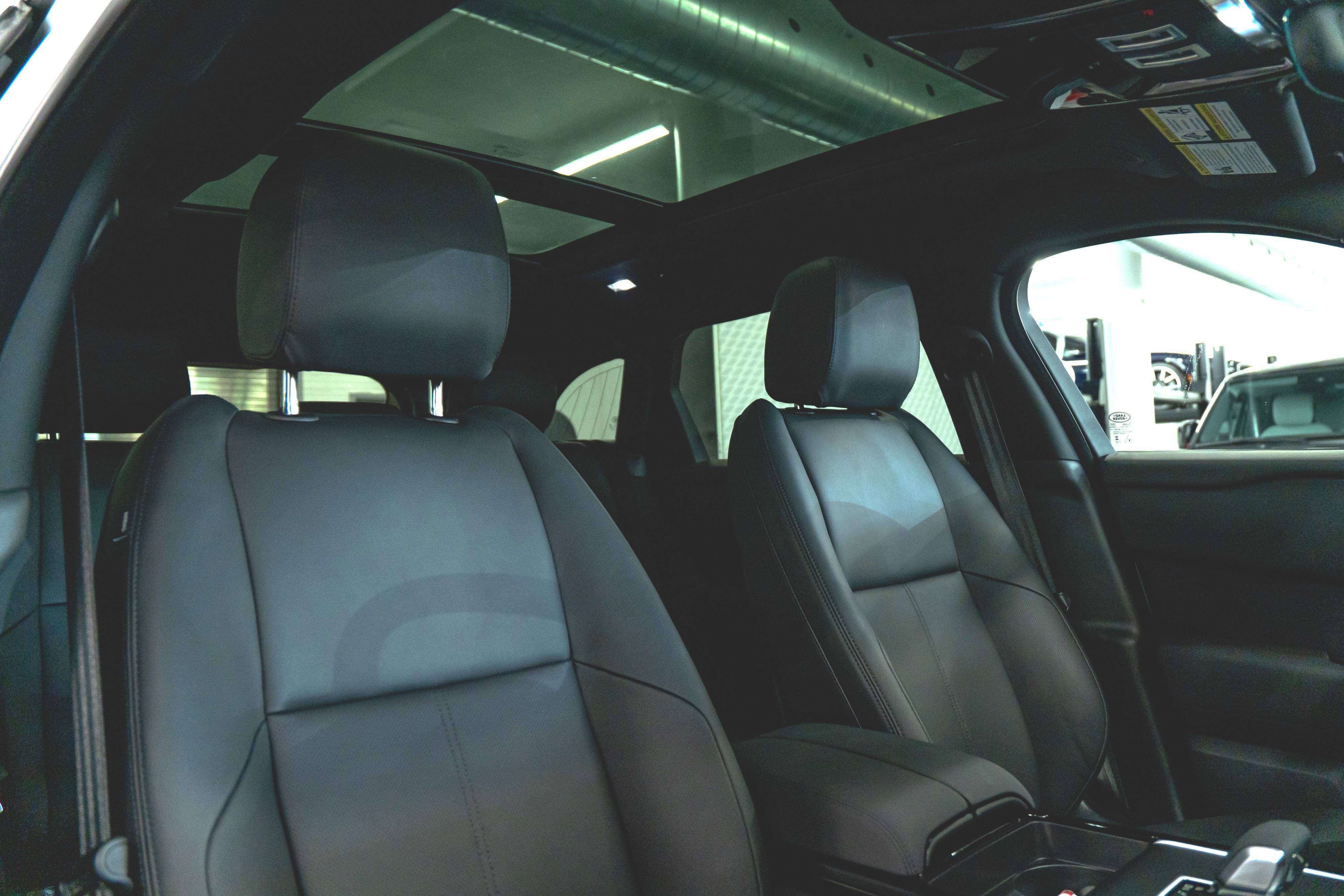 Land Rover Range Rover Velar 2026
