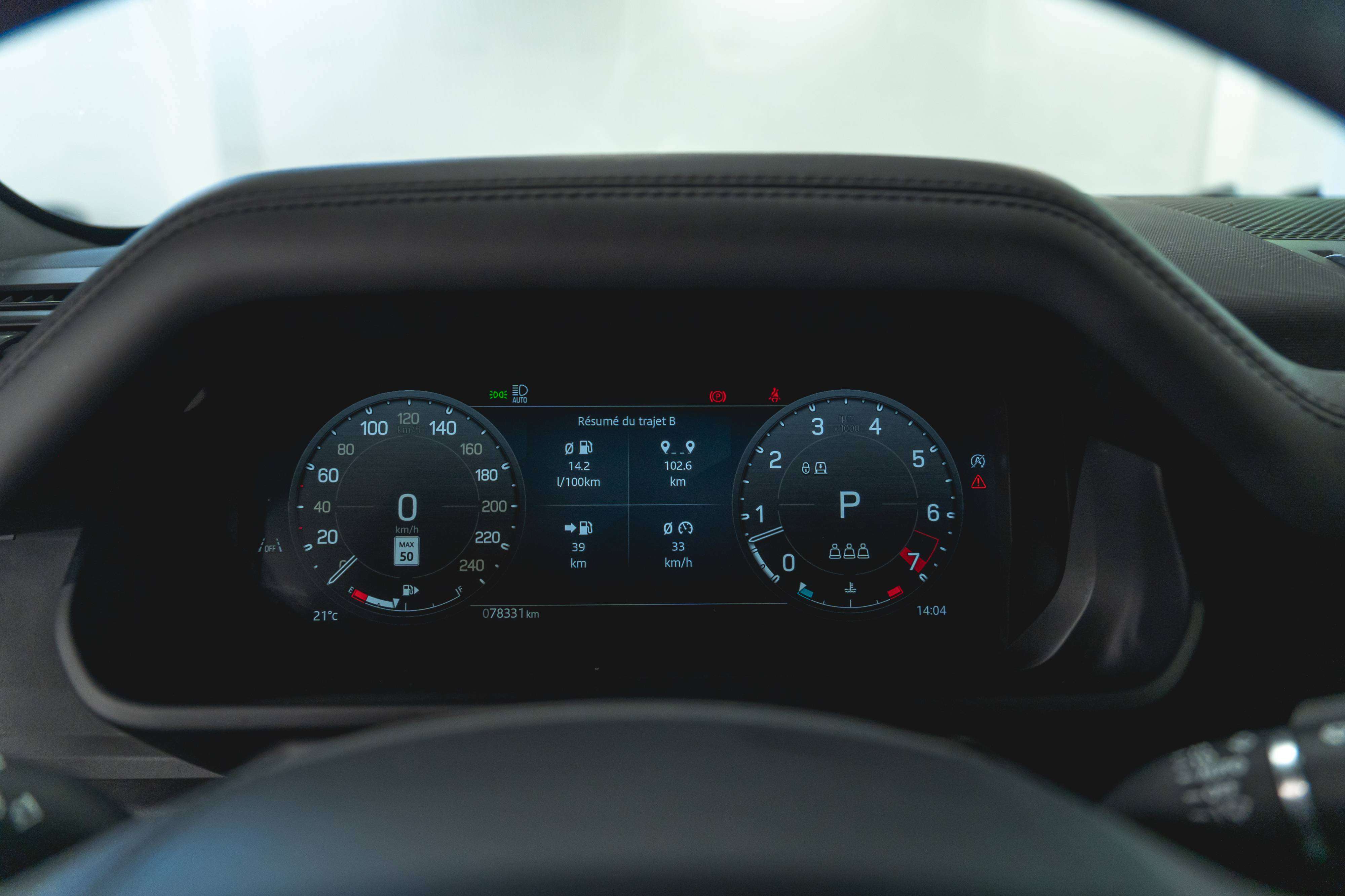 Land Rover Defender 2024