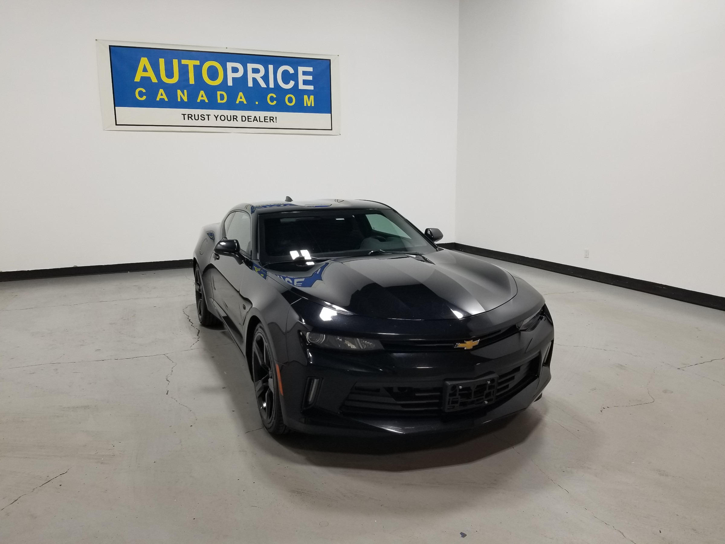 2017 Chevrolet Camaro 1LT Coupe RWD