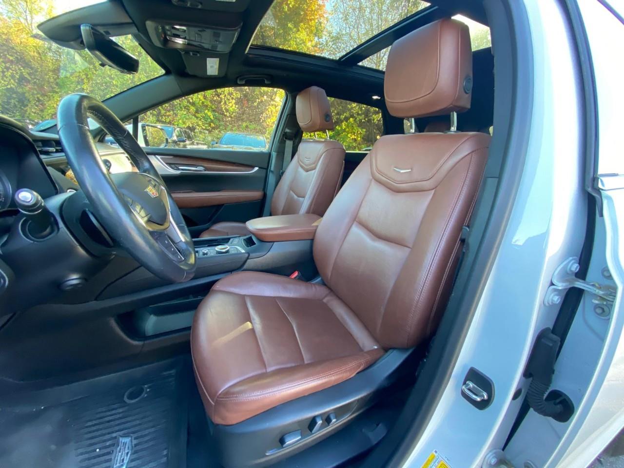 used 2022 Cadillac XT5 car, priced at $34,569