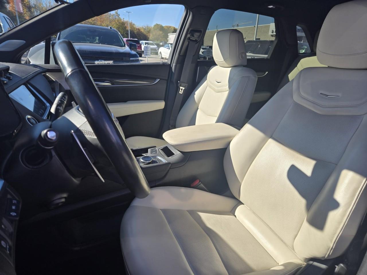used 2023 Cadillac XT5 car, priced at $42,399
