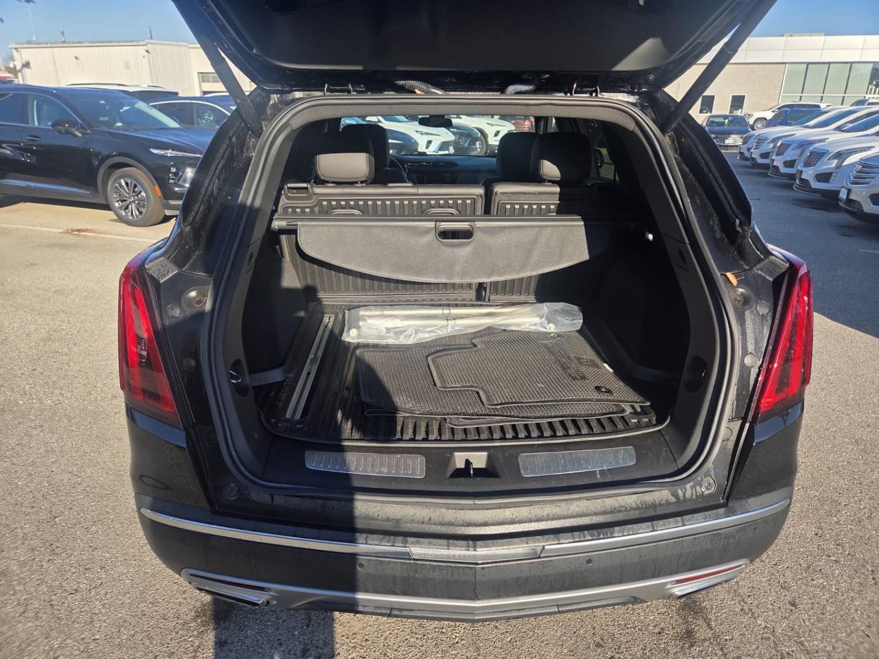 used 2023 Cadillac XT5 car, priced at $40,899