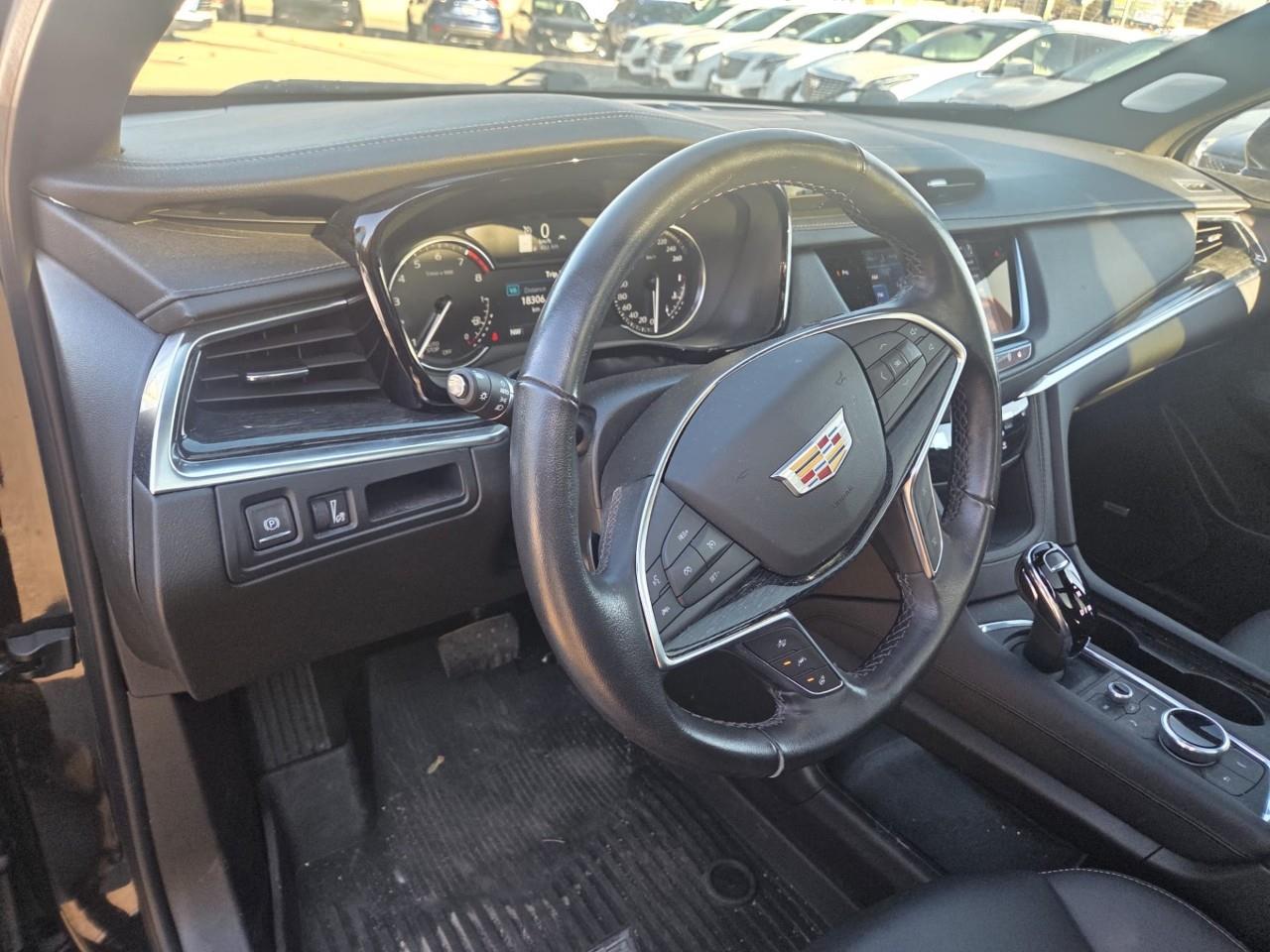 used 2023 Cadillac XT5 car, priced at $40,899