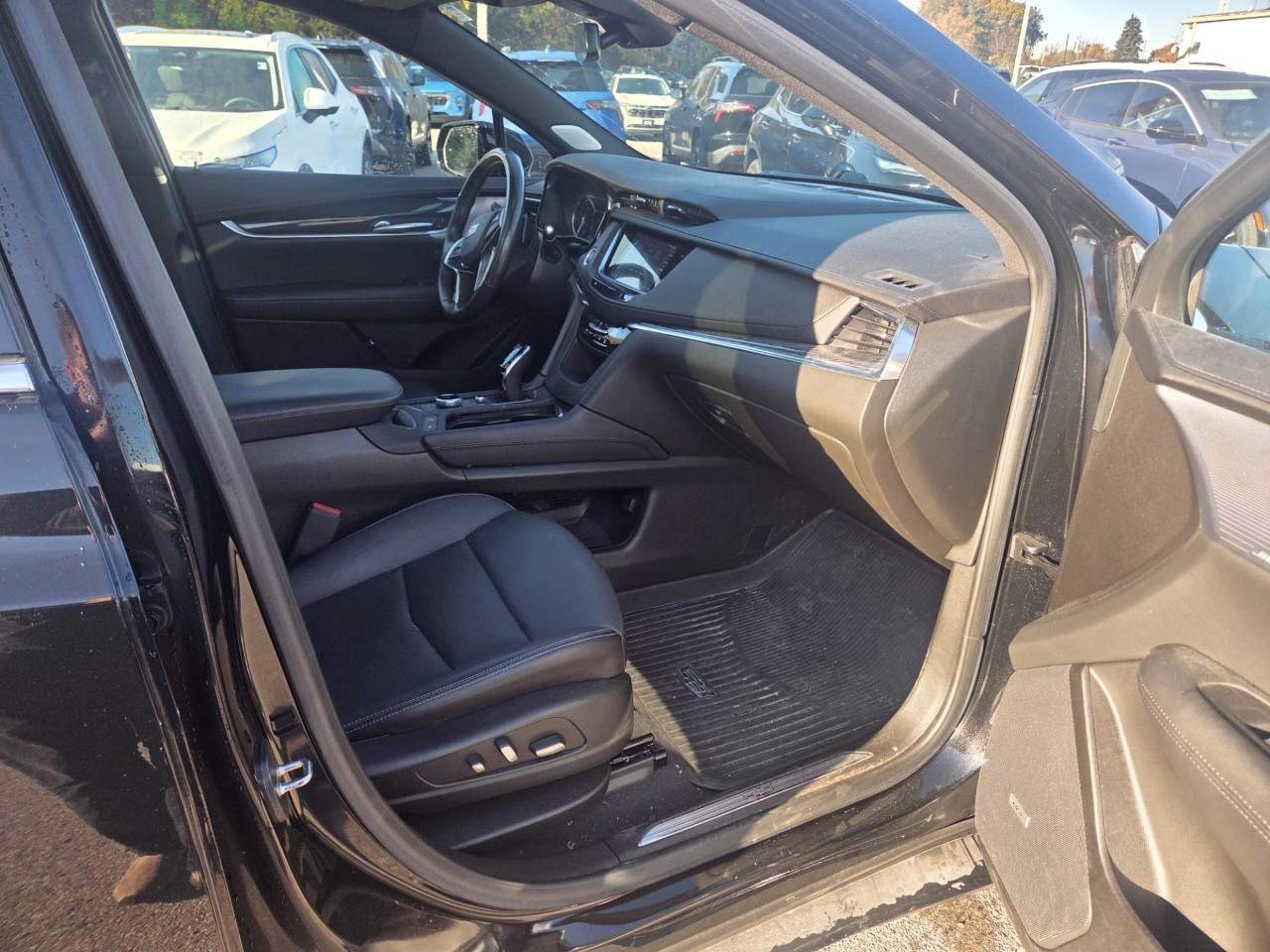 used 2023 Cadillac XT5 car, priced at $40,899