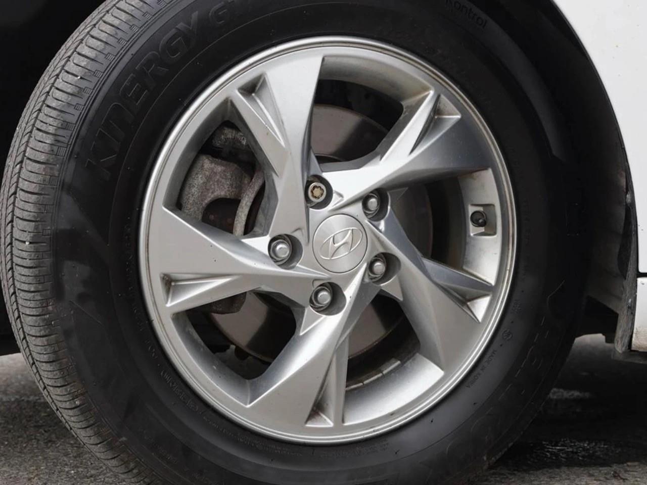 used 2022 Hyundai Elantra car, priced at $18,697