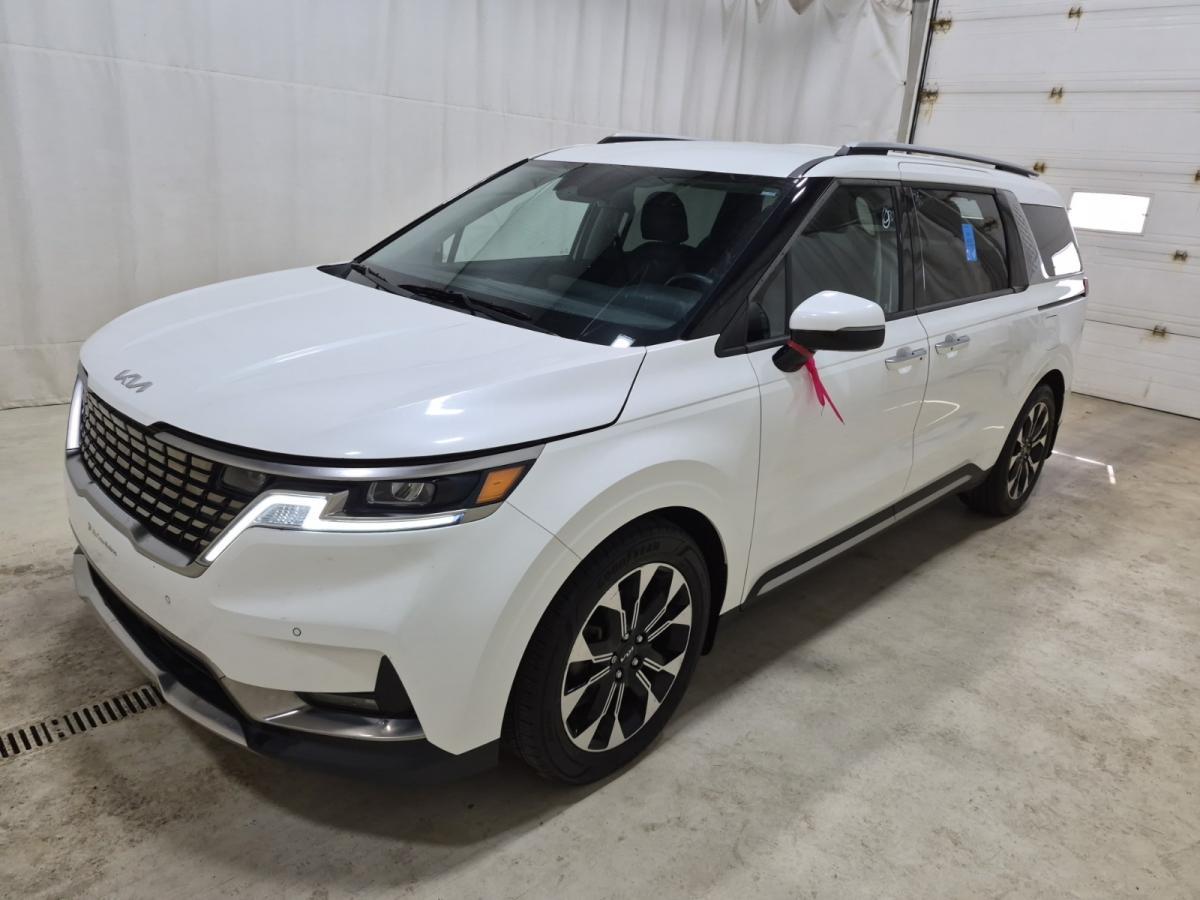 White 2024 Kia Carnival Minivan Front-Wheel Drive Automatic