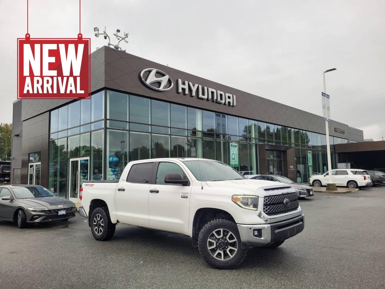 White 2018 Toyota Tundra Pickup Truck Four-Wheel Drive 6-Speed Automatic