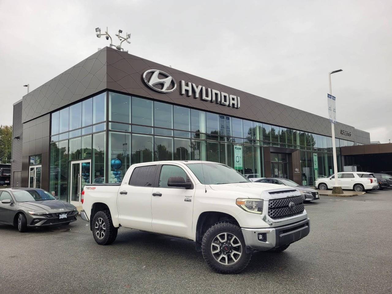 White 2018 Toyota Tundra Pickup Truck Four-Wheel Drive 6-Speed Automatic