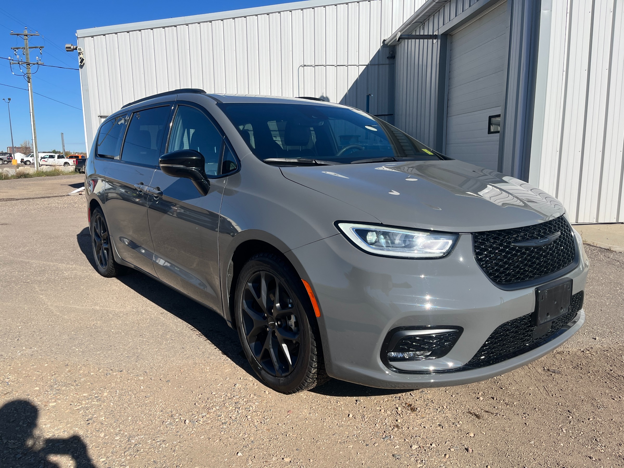 2025 Chrysler Pacifica Limited FWD