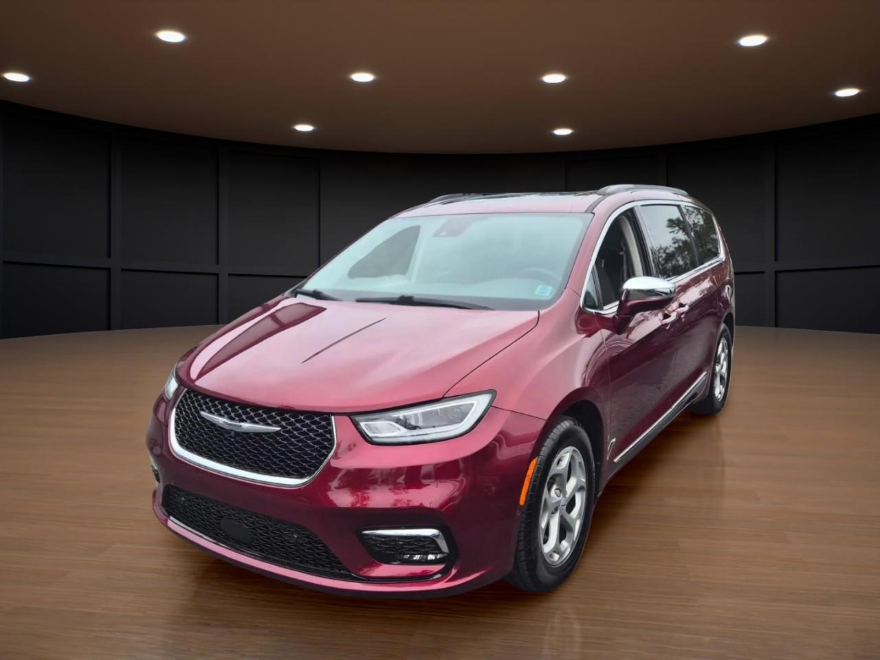 Red 2022 Chrysler Pacifica Minivan Front-Wheel Drive 9-Speed Automatic