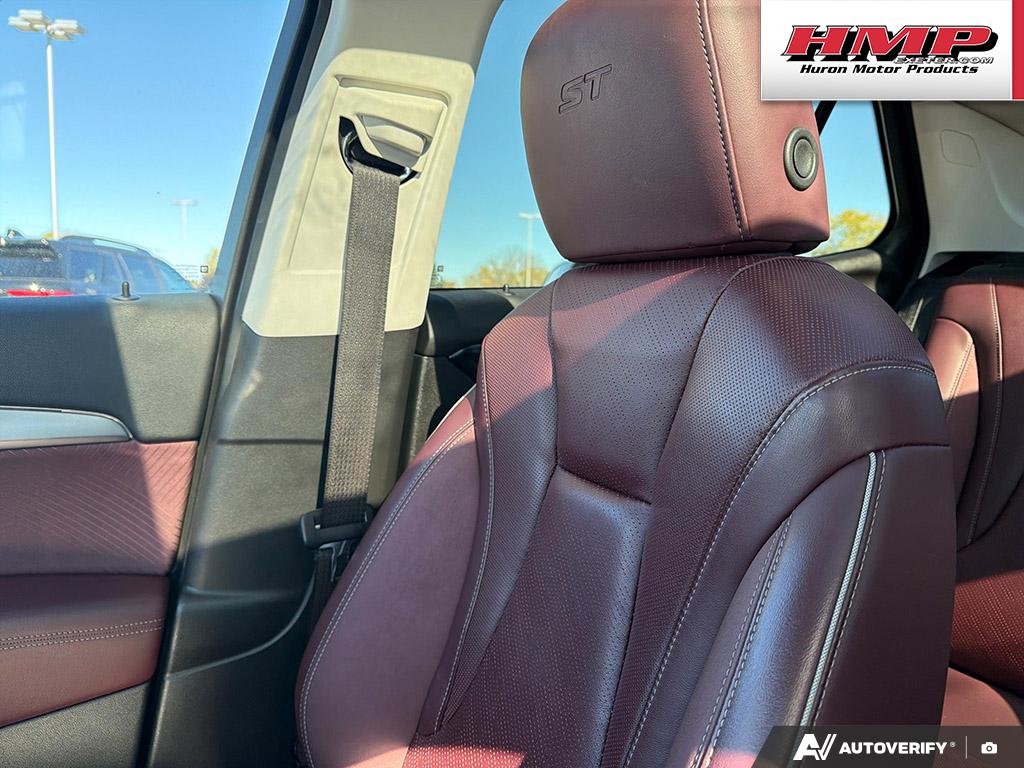 used 2024 Buick Envision car, priced at $35,985