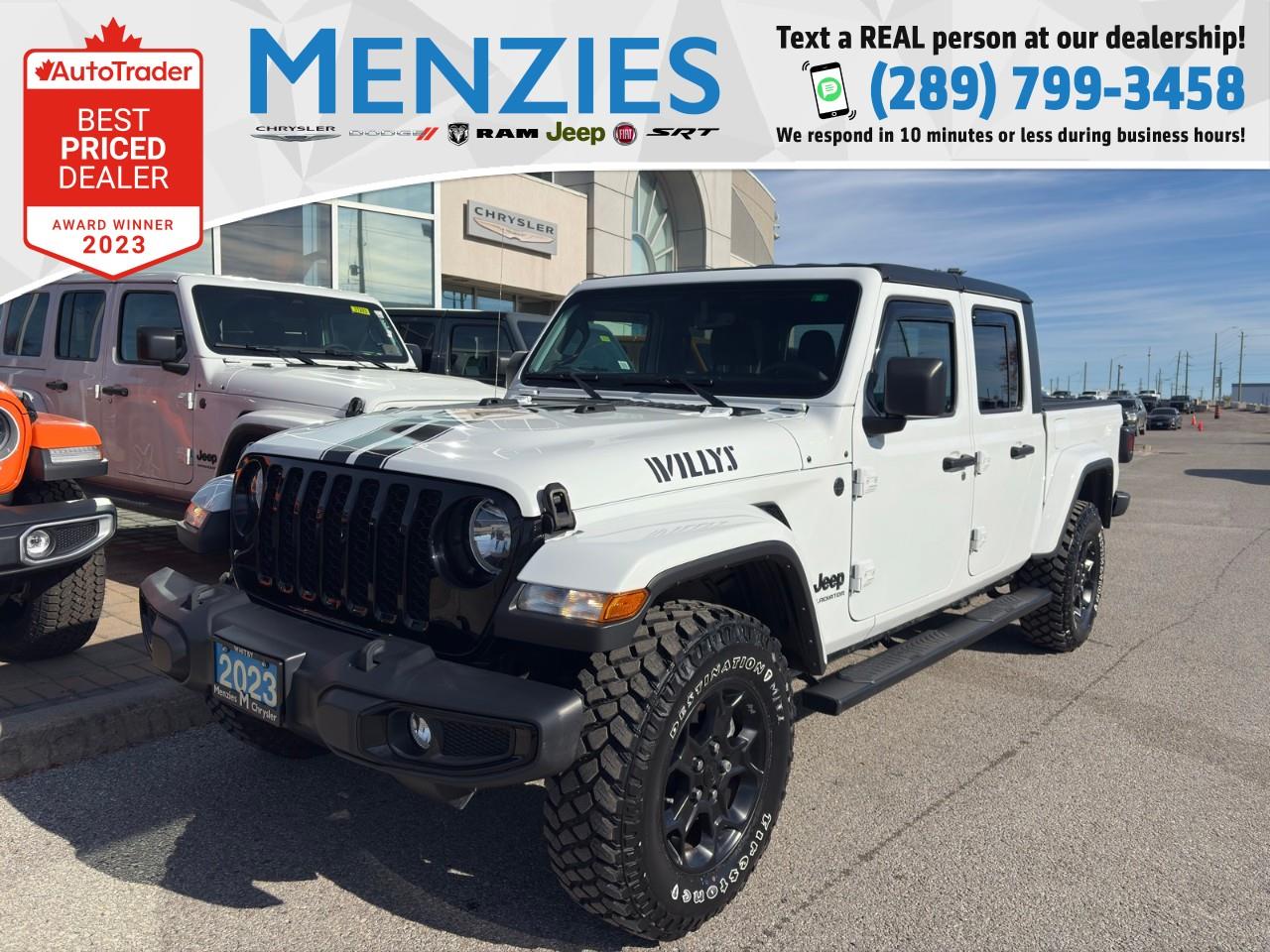 White 2023 Jeep Gladiator Pickup Truck Four-Wheel Drive 6-Speed Manual
