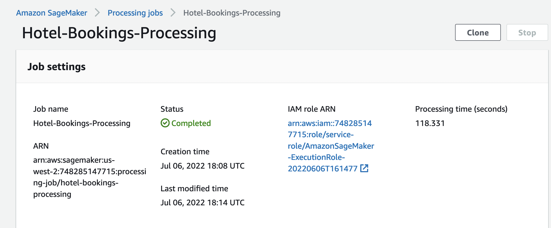 https://s3.amazonaws.com/sagemaker-sample-files/images/sagemaker-datawrangler/tabular-dataflow/complete-job.png