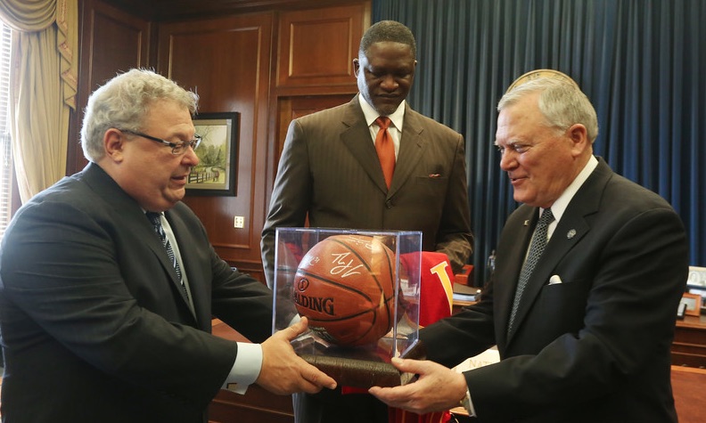 Hawks with Gov. Nathan Deal