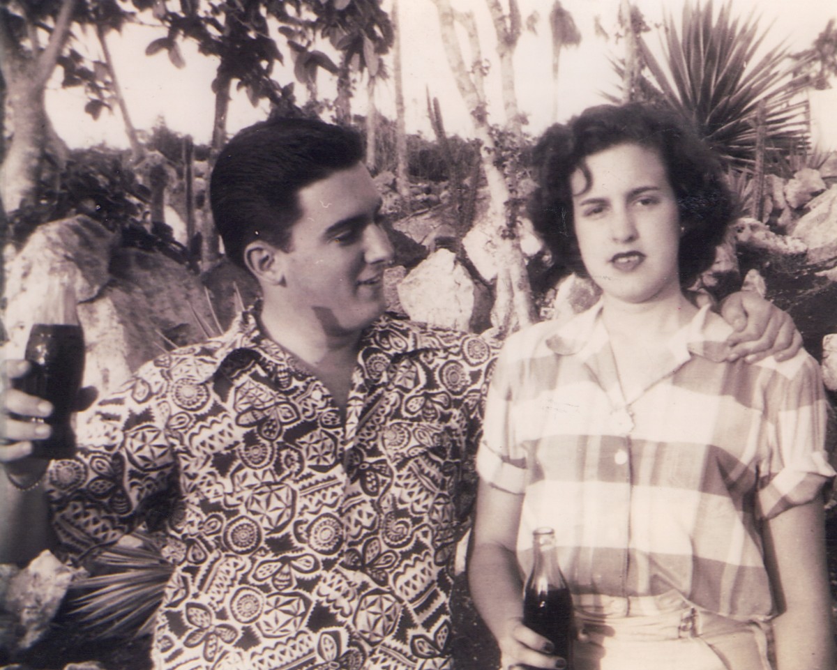 Mr. and Mrs. Goizueta as teenagers