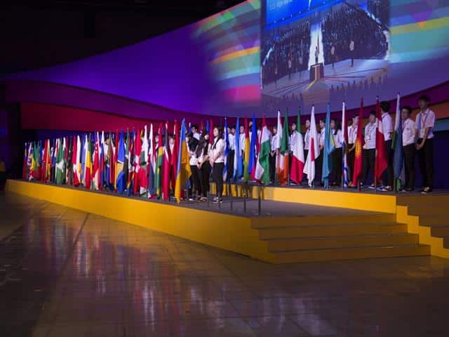 Rotary flags
