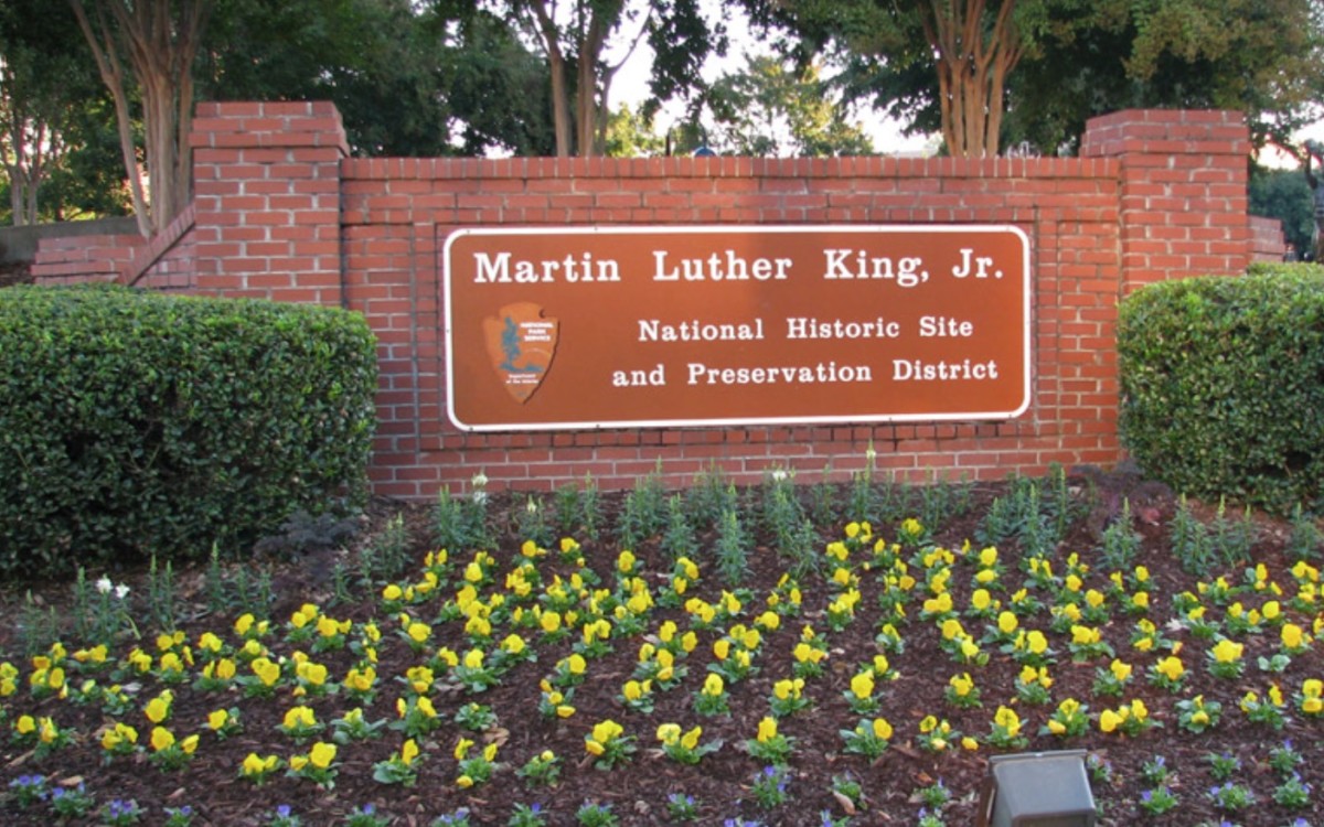 mlk gateway sign