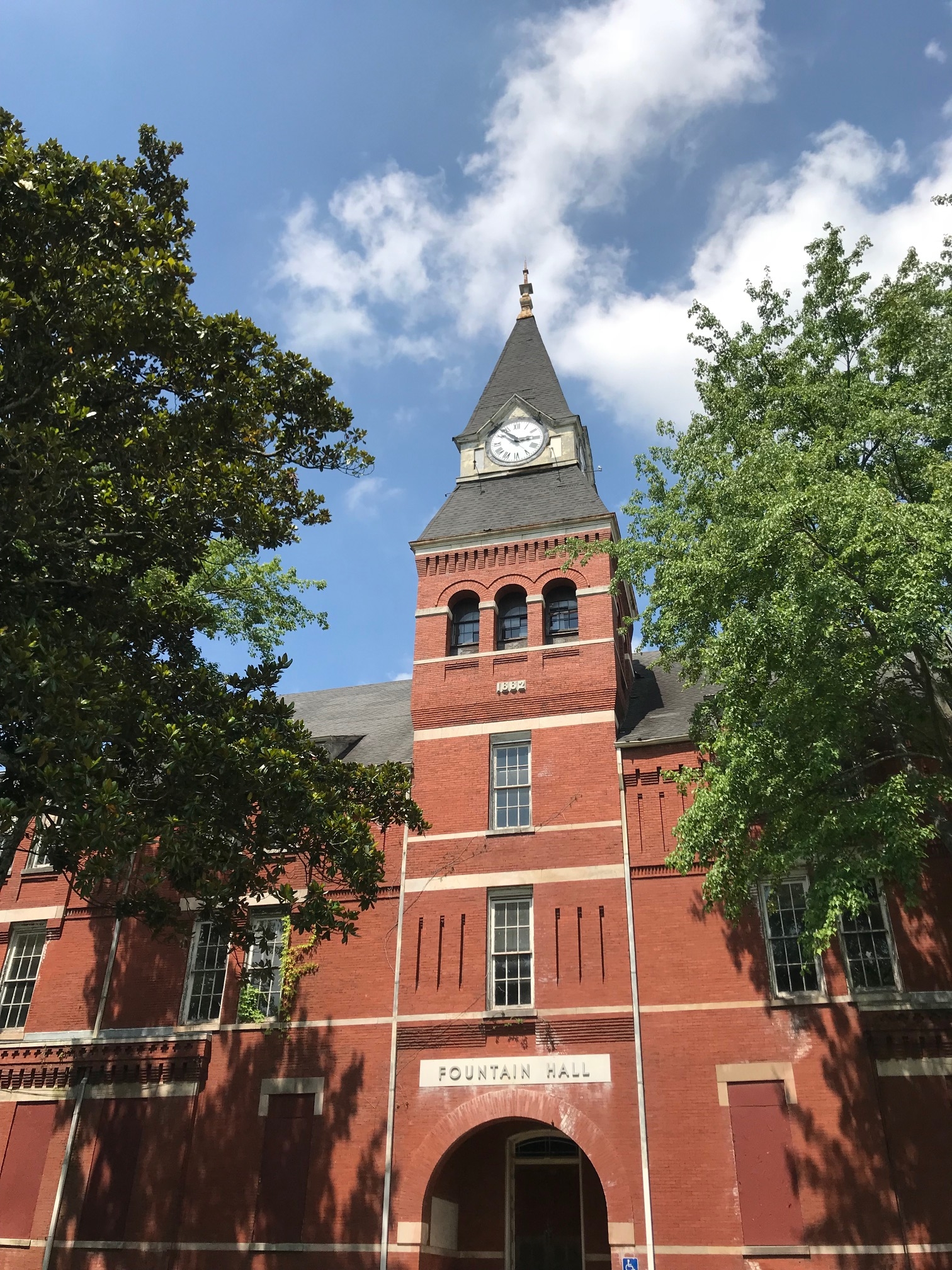 Fountain Hall and elementary school designed by John Portman make 2020