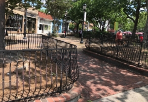 Little Five Points, planters