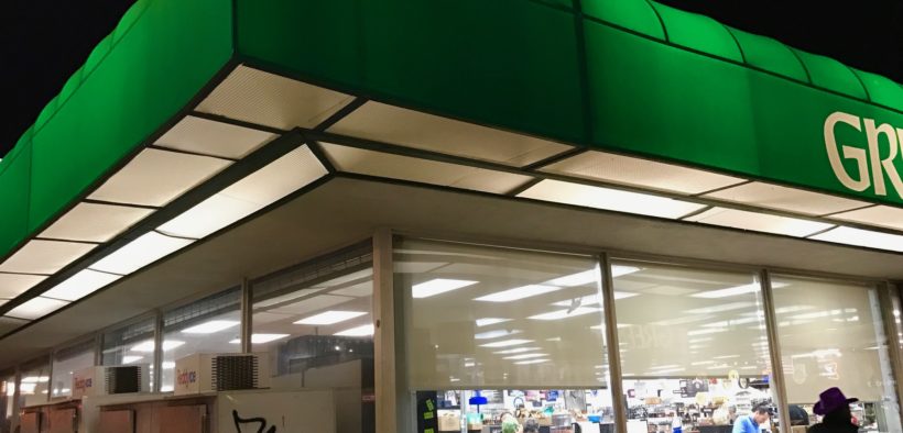 An exterior of Green's Beverages on Ponce
