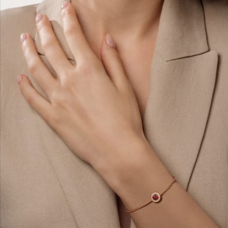 Rose_OBR_Bracelet_January_Lifestyle_00000_00000