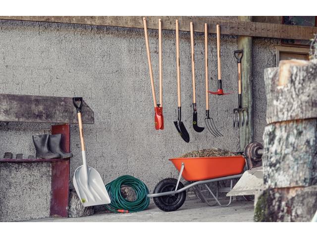 Carrinho de Mão Tramontina com Caçamba Funda Plástica Laranja 55 L - 4