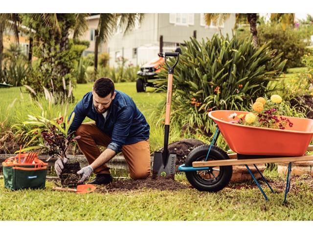 Carrinho de Mão Tramontina com Caçamba Funda Plástica Laranja 55 L - 4