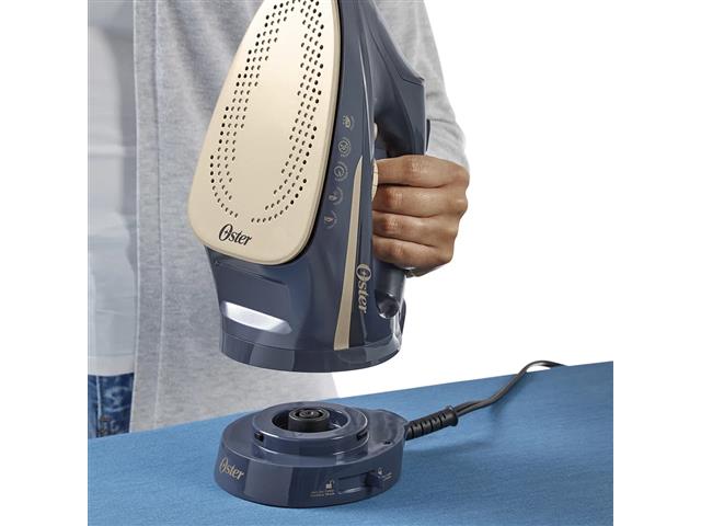Ferro de Passar 2 em 1 Sem Fio Oster Base Cerâmica 220V - 3