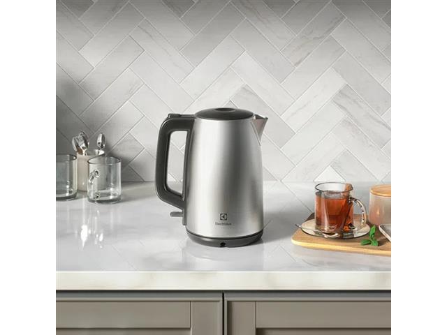 Chaleira Elétrica Electrolux 1,7L Experience (EEK25) 220V - 6