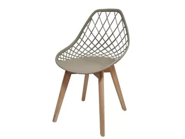 Cadeira Kayla em Polipropileno Pé Wood Fendi 1 Unidade