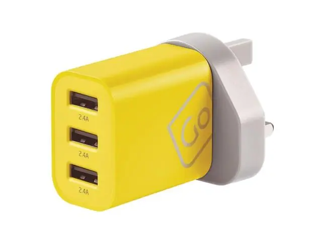 Adaptador Universal Con 3 Puertos USB-A 2.4A