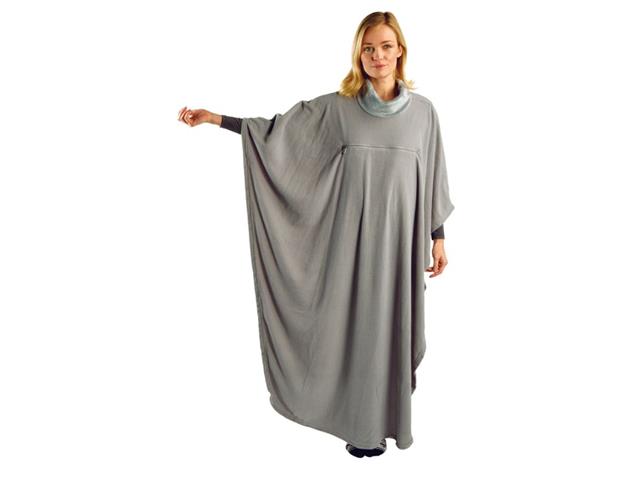 Frazada Tipo Poncho + Almohada Multiuso Go Travel