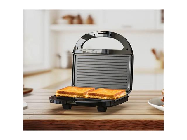 Sanduicheira Elétrica Cadence SanduGrill SAN230 Preta 750W 110V - 2