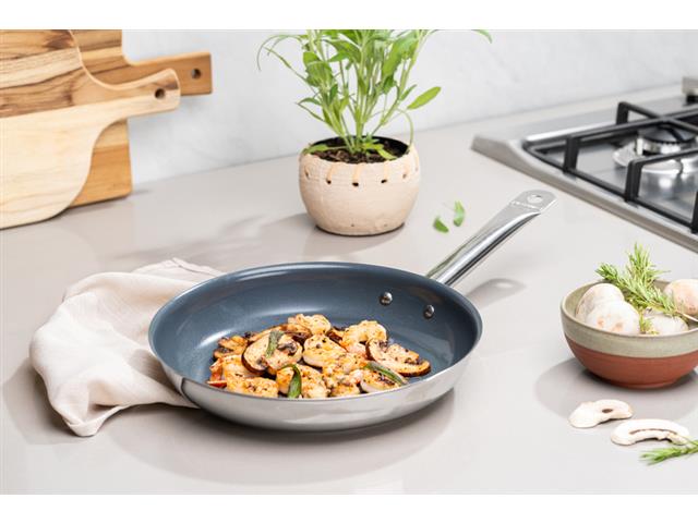 Frigideira Rasa Tramontina Professional em Aço Inox 2,2 L - 2