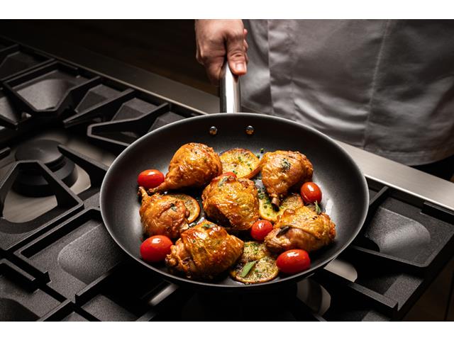 Frigideira Tramontina Professional Rasa em Aço Inox Antiaderente 2,2 L - 3