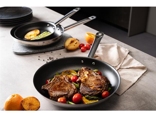 Frigideira Tramontina Professional Rasa em Aço Inox Antiaderente 2,2 L - 6