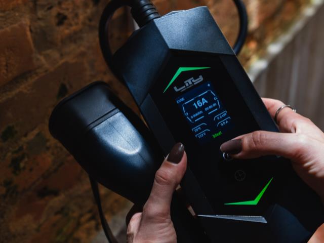 Carregador Portátil Lity para Carro Elétrico Eco Power Bivolt 3,5WK - 6