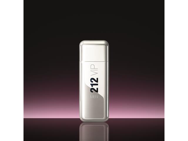Perfume Carolina Herrera 212 Vip Men Eau de Toilette Masculino 100ml - 2