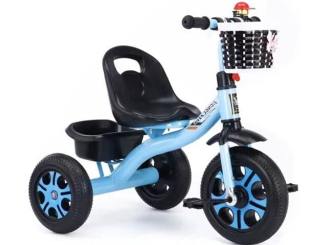 Triciclo Celeste Con Canasta para niños Tejida Úpale
