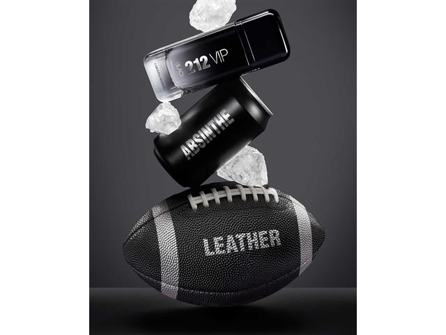 Perfume 212 Vip Black Eau de Parfum Masculino 200ML - 3