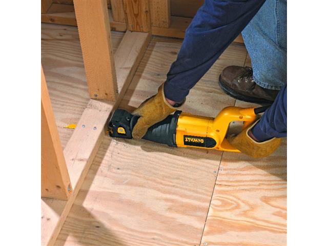 Serra Sabre Velocidade Variável DeWalt com Maleta 1000W 110V - 2