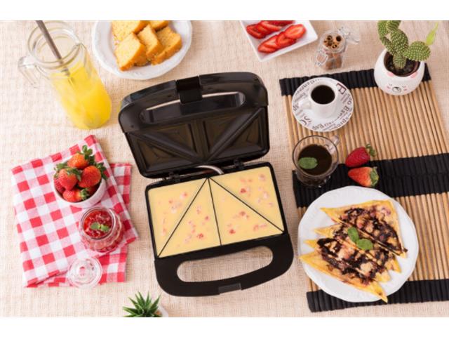 Sanduicheira Elétrica Black&Decker Preta 110V - 4