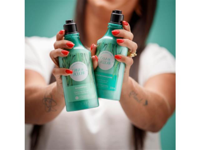 Shampoo Cabeleira Lisa L'Occitane au Brésil Cana-de-Açúcar 300ML - 1