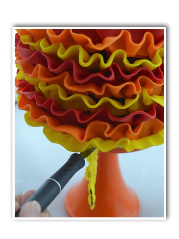 Fall_Ombre_Ruffle_Cake_Step_10.jpg?mtime=20211102120952#asset:511575