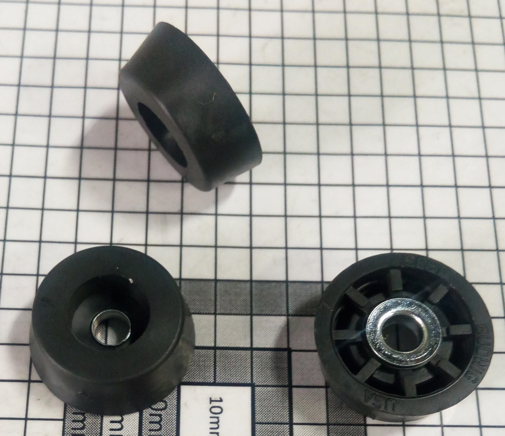 .312 X .859 X .747 ROUND RUBBER FEET W/S .312 X .859 X .747 ROUND RUBBER FEET W/S