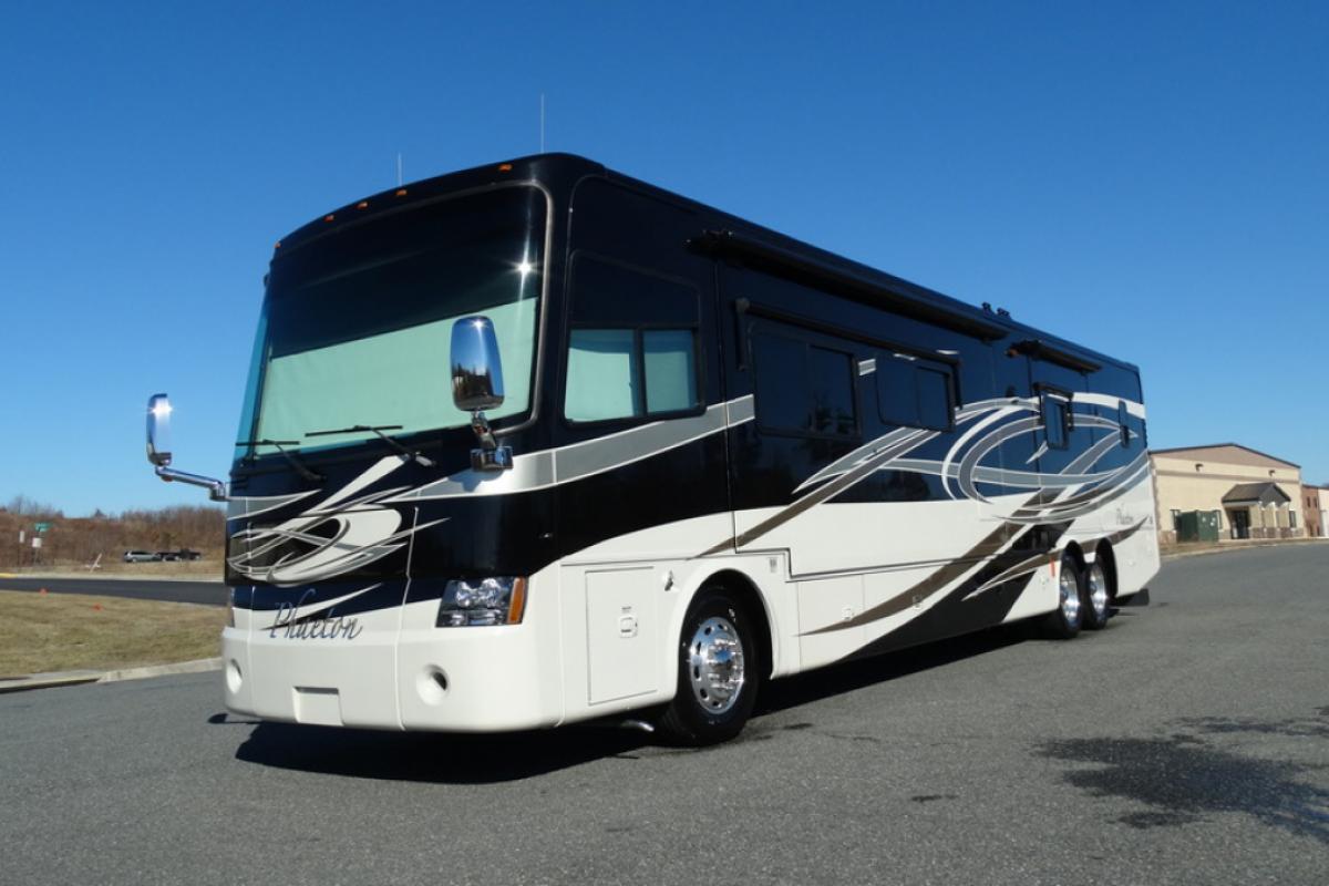 2012 Tiffin Motorhomes Phaeton, 0